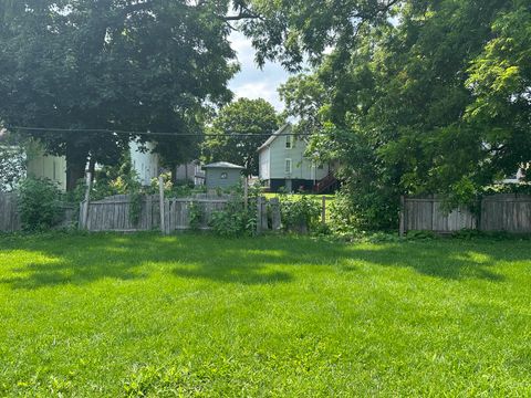 Tiny photo for 334 N CRYSTAL Street, Elgin, IL 60123 (MLS # 12438427)