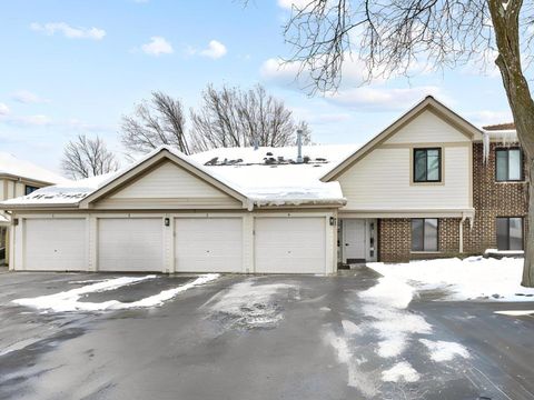 Photo of 847 E Coach Road #1, Palatine, IL 60074 (MLS # 12529076)