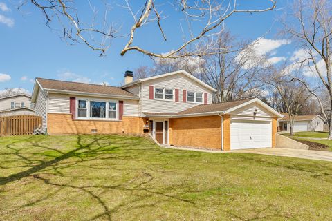 Photo of 802 Timber Lane, Darien, IL 60561 (MLS # 12604285)