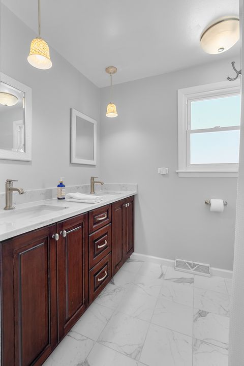 Tiny photo for 802 Timber Lane, Darien, IL 60561 (MLS # 12604285)