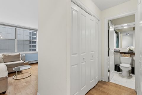 Tiny photo for 3033 N Sheridan Road #1502, Chicago, IL 60657 (MLS # 12576243)