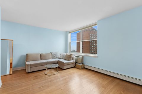 Tiny photo for 3033 N Sheridan Road #1502, Chicago, IL 60657 (MLS # 12576243)