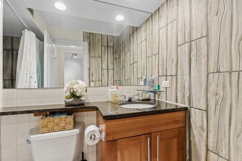 Tiny photo for 3033 N Sheridan Road #1502, Chicago, IL 60657 (MLS # 12576243)