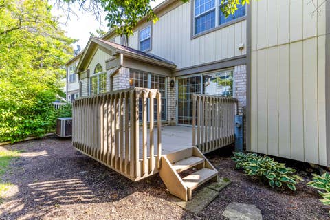 Tiny photo for 623 CHERBOURG Court N, Buffalo Grove, IL 60089 (MLS # 12738151)