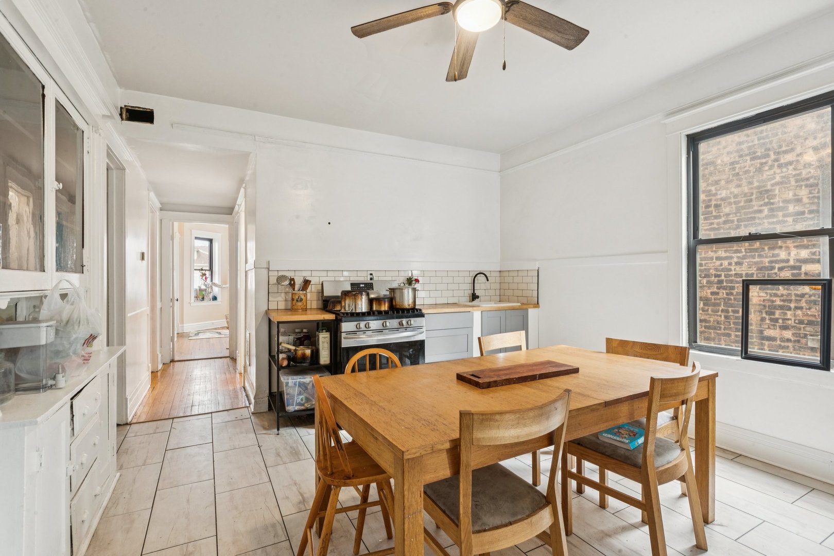 8548 S Manistee Avenue