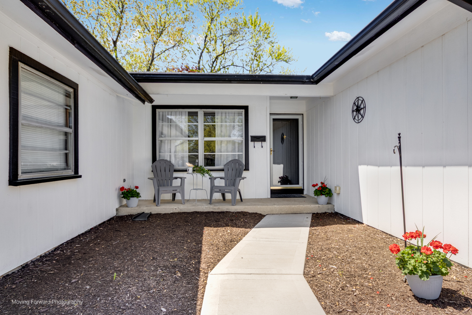 1532 Collins Circle