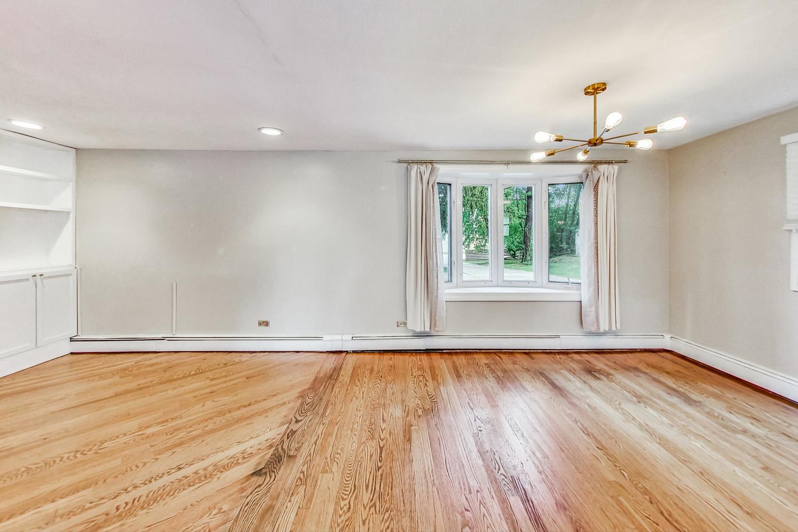 129 E 55th Street