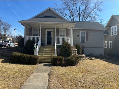 Photo of 1017 PULASKI Street, Peru, IL 61354 (MLS # 12600471)