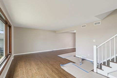 Tiny photo for 8853 W 97th Place, Palos Hills, IL 60465 (MLS # 12527106)