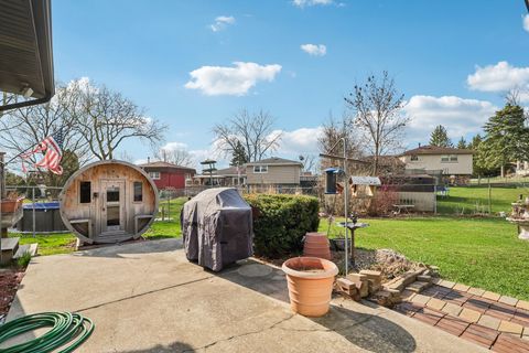 Tiny photo for 8853 W 97th Place, Palos Hills, IL 60465 (MLS # 12527106)