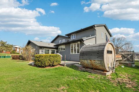 Tiny photo for 8853 W 97th Place, Palos Hills, IL 60465 (MLS # 12527106)