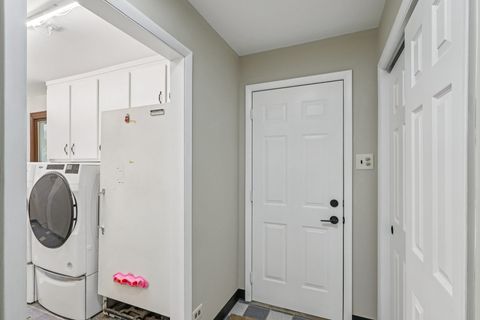 Tiny photo for 8853 W 97th Place, Palos Hills, IL 60465 (MLS # 12527106)