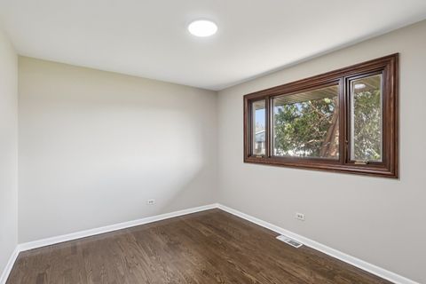 Tiny photo for 8853 W 97th Place, Palos Hills, IL 60465 (MLS # 12527106)