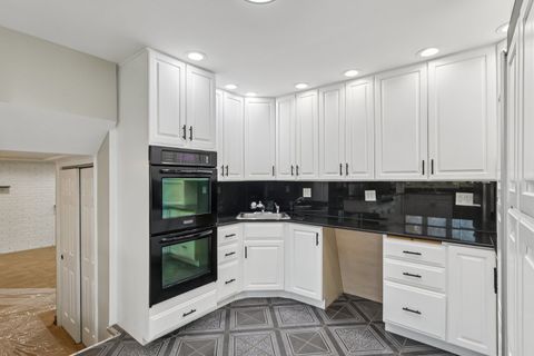 Tiny photo for 8853 W 97th Place, Palos Hills, IL 60465 (MLS # 12527106)