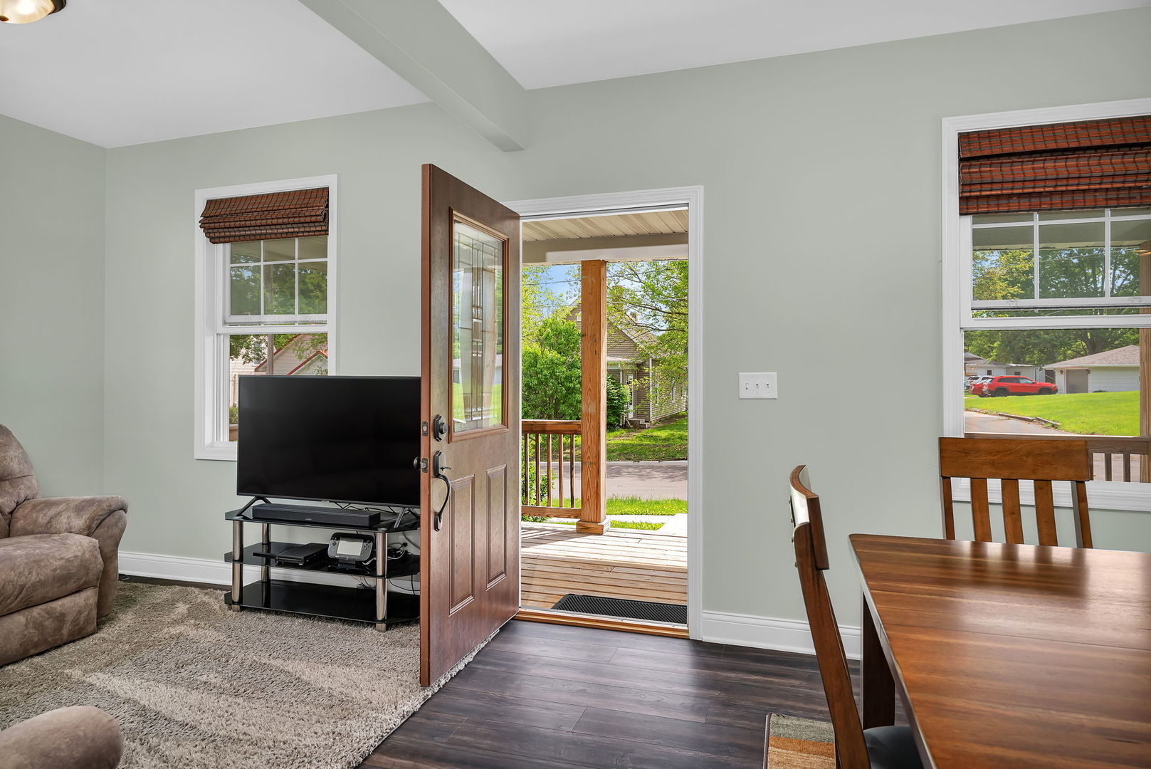 613 2nd Avenue