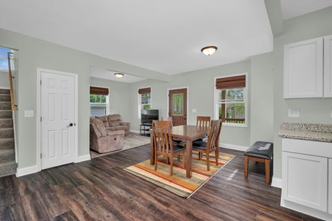 Tiny photo for 613 2nd Avenue, Ottawa, IL 61350 (MLS # 12652330)