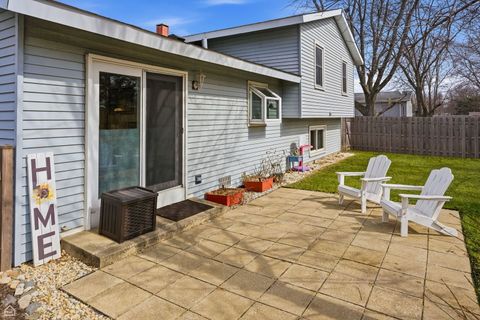 Tiny photo for 3707 W Bradley Court, McHenry, IL 60050 (MLS # 12588939)