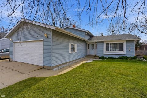 Tiny photo for 3707 W Bradley Court, McHenry, IL 60050 (MLS # 12588939)