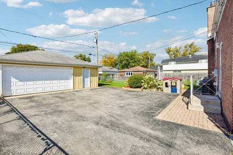 Tiny photo for 4610 Dubois Boulevard, Brookfield, IL 60513 (MLS # 12778222)