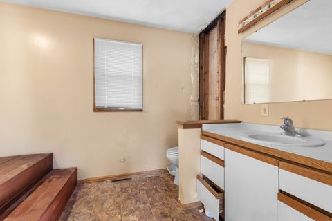 Tiny photo for 5008 Valentine Place, Rockford, IL 61108 (MLS # 12507960)