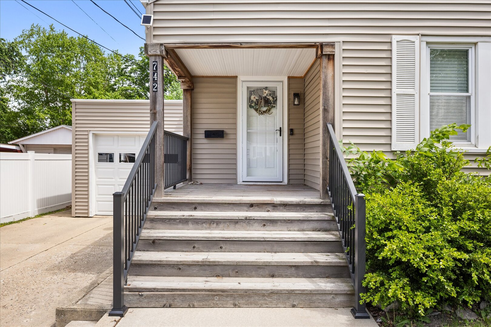 742 Chambers Street