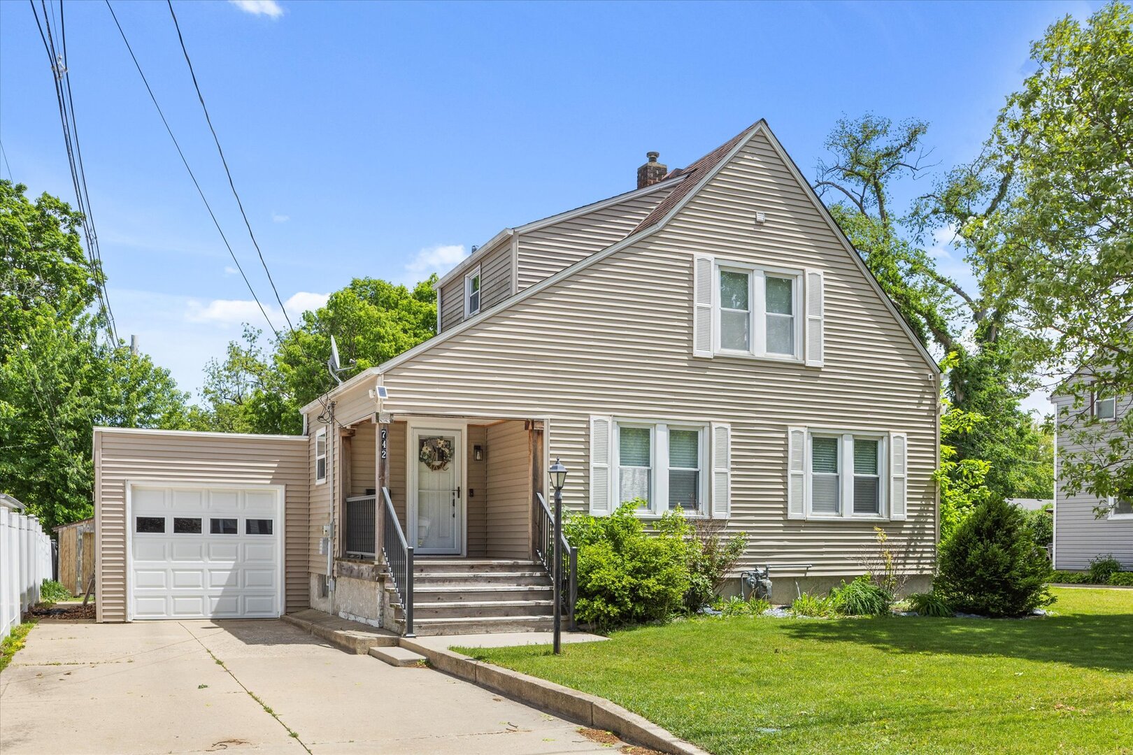 742 Chambers Street