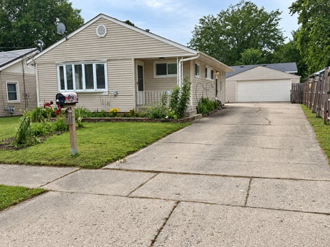 Photo of 937 Townsend Street, Sycamore, IL 60178 (MLS # 12759468)