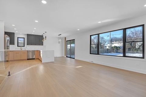 Tiny photo for 1408 N Burning Bush Lane, Mount Prospect, IL 60056 (MLS # 12533059)