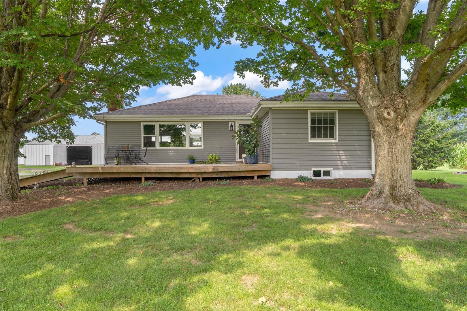 2577 County Road 600 E