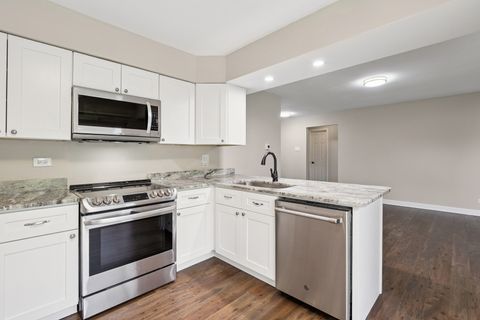 Tiny photo for 938 Chase Court, Gurnee, IL 60031 (MLS # 12627285)