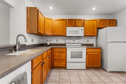 Tiny photo for 1713 Harbor Point Drive #B, Champaign, IL 61821 (MLS # 12571745)