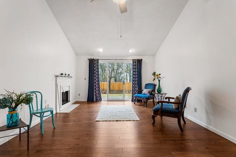 Tiny photo for 1713 Harbor Point Drive #B, Champaign, IL 61821 (MLS # 12571745)