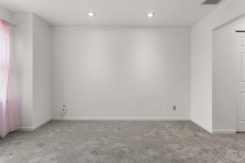 Tiny photo for 1713 Harbor Point Drive #B, Champaign, IL 61821 (MLS # 12571745)