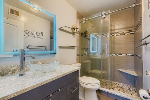 Tiny photo for 3930 N Pine Grove Avenue #805, Chicago, IL 60613 (MLS # 12518387)