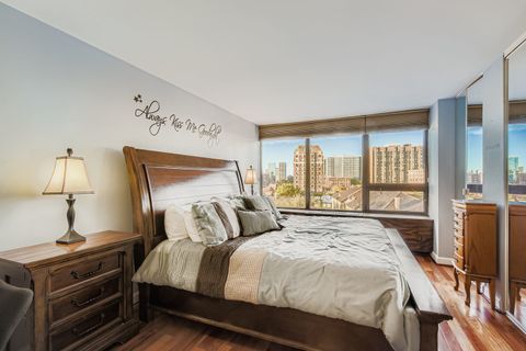 Tiny photo for 3930 N Pine Grove Avenue #805, Chicago, IL 60613 (MLS # 12518387)