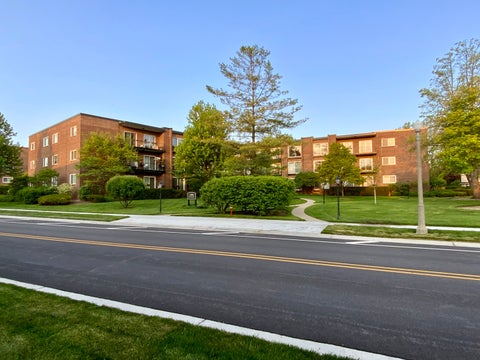 Photo of 1290 N Western Avenue #103, Lake Forest, IL 60045 (MLS # 12695536)