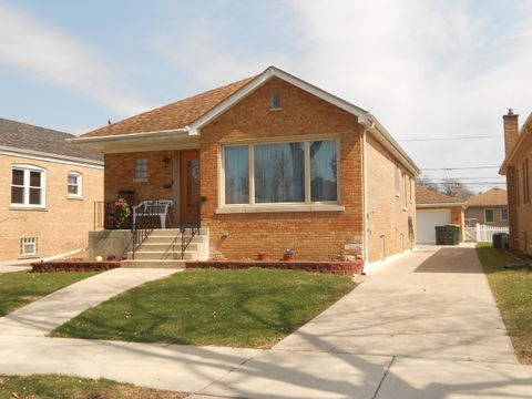 Photo of 9327 S Avers Avenue, Evergreen Park, IL 60805 (MLS # 12605766)