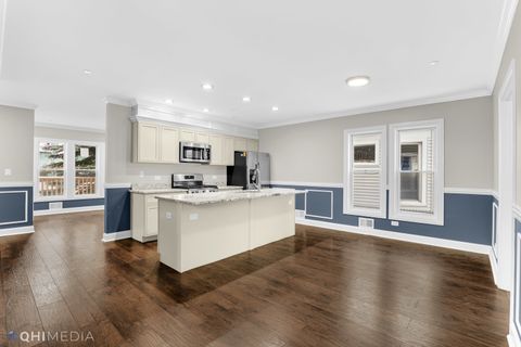 Tiny photo for 19 Augusta Street, Oak Park, IL 60302 (MLS # 12514020)