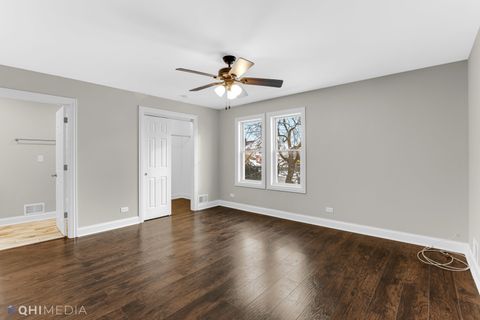 Tiny photo for 19 Augusta Street, Oak Park, IL 60302 (MLS # 12514020)