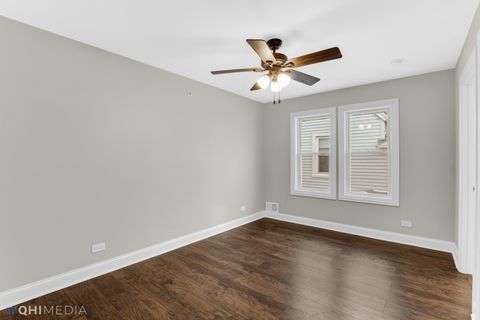 Tiny photo for 19 Augusta Street, Oak Park, IL 60302 (MLS # 12514020)