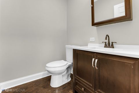 Tiny photo for 19 Augusta Street, Oak Park, IL 60302 (MLS # 12514020)