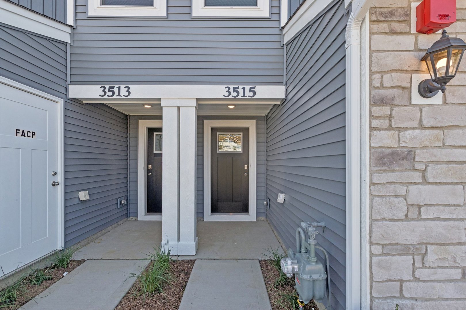 3513 Richardson Circle