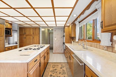 Tiny photo for 703 Newcastle Lane, Prospect Heights, IL 60070 (MLS # 12501709)