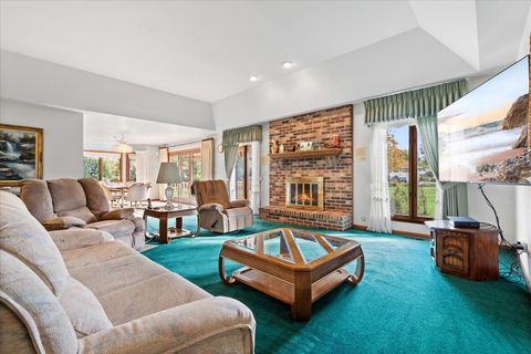 Tiny photo for 703 Newcastle Lane, Prospect Heights, IL 60070 (MLS # 12501709)