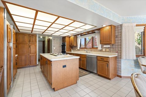 Tiny photo for 703 Newcastle Lane, Prospect Heights, IL 60070 (MLS # 12501709)