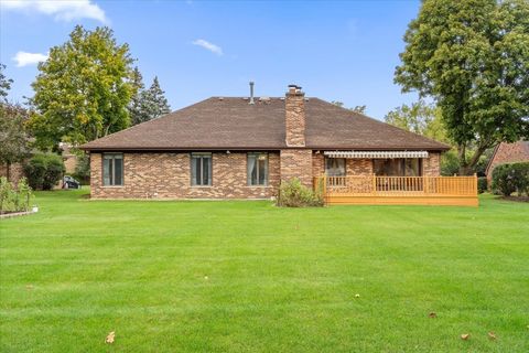 Tiny photo for 703 Newcastle Lane, Prospect Heights, IL 60070 (MLS # 12501709)
