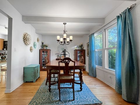 Tiny photo for 323 W Golf Road, Libertyville, IL 60048 (MLS # 12512952)