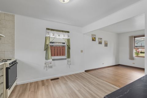 Tiny photo for 11013 Menard Avenue, Chicago Ridge, IL 60415 (MLS # 12482885)