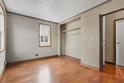 Tiny photo for 11013 Menard Avenue, Chicago Ridge, IL 60415 (MLS # 12482885)