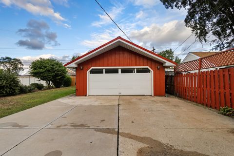 Tiny photo for 11013 Menard Avenue, Chicago Ridge, IL 60415 (MLS # 12482885)